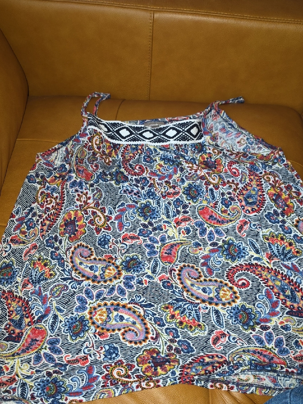 Avenue Paisley Floral Sleeveless Tank Top - Multicolor 18/20
